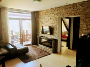 Apartament 325